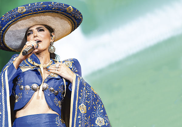 Ana Bárbara poster nuevo