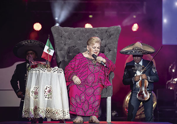 Paquita La del Barrio y la Sonora Santanera con María Fernanda poster nuevo